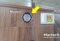 Quạt trước máy ấp trứng chạy liên tục